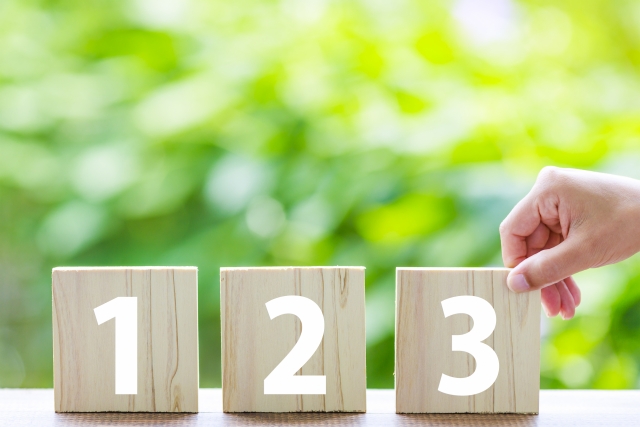 パソコンもタブレットも使わないプログラミング？？